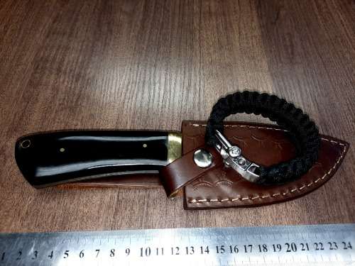 Handmade Damascus steel HUNTING  knife with BULL HORN handle scales. FREE Bracelet !!!!