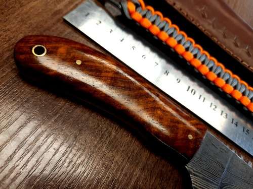 Handmade Damascus steel HUNTING  knife with WOODEN handle scales. FREE survival Bracelet !!!! !!