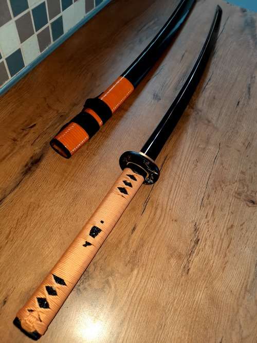 Handmade RED Damascus Steel Katana Samurai 13 Fold, Battle Ready, 8192 Layers of steel, 1095 &1060