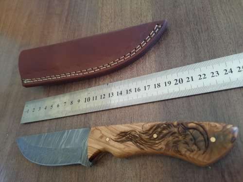 Handmade Damascus steel HUNTING Knife with Wooden handle scales, No leather included.
