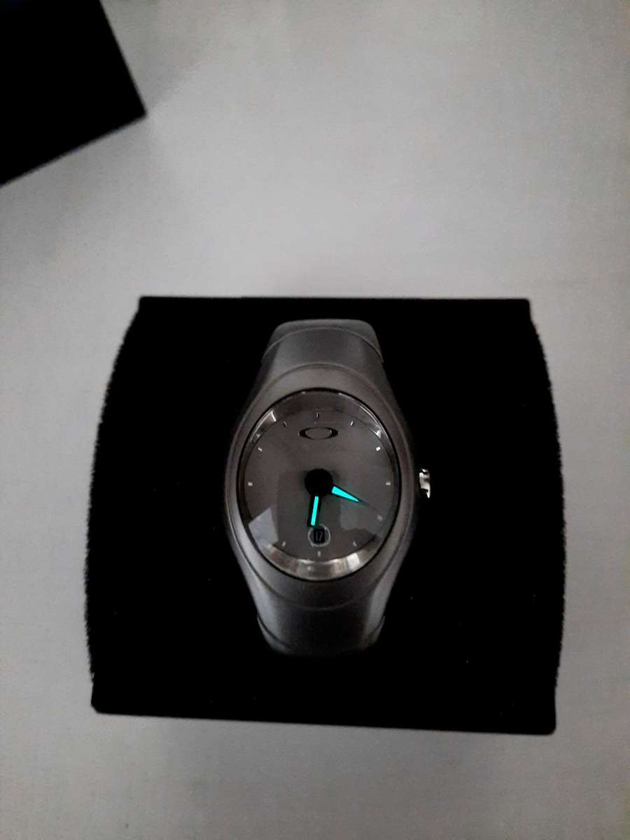 Unisex Titanium Oakley "TimeBomb" Watch, Inertial Generator World Movement. X-Metal Titanium