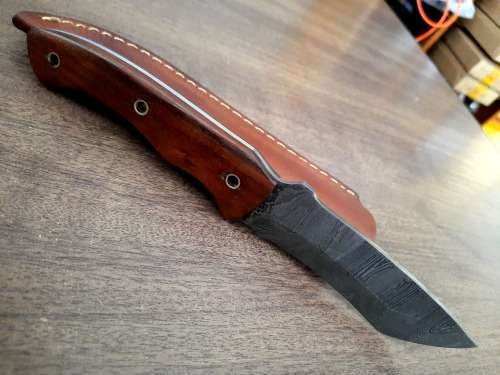 Handmade Damascus steel HUNTING Knife with Wooden handle scales, Perfect Gift for him.