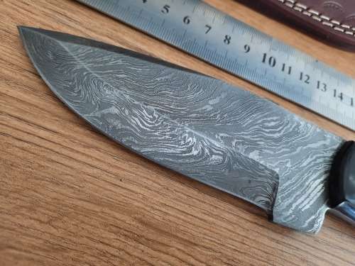 Handmade Damascus steel HUNTING  knife with BULL HORN handle scales. PLEASE READ Description.  !