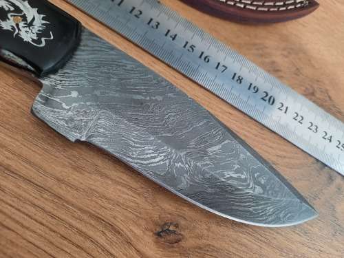Handmade Damascus steel HUNTING  knife with BULL HORN handle scales. PLEASE READ Description.  !