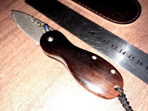 Damascus VG-10 Stainless Steel folding knife, RAZOR Sharp, New Stock, High Quality, Ebony handle.