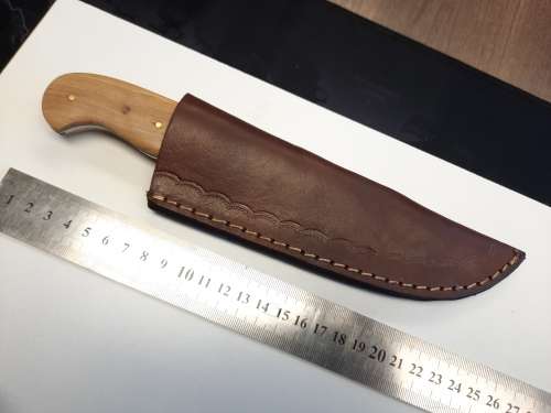 Handmade Damascus steel HUNTING Knife with Wooden handle scales. The exact knife you will receive.