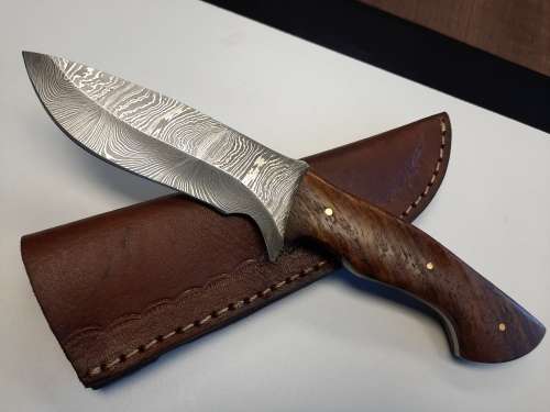 Handmade Damascus steel HUNTING Knife with Wooden handle scales. The exact knife you will receive.