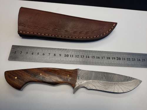 Handmade Damascus steel HUNTING Knife with Wooden handle scales. The exact knife you will receive.
