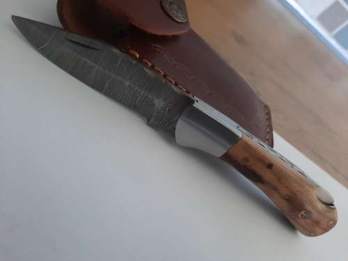 Handmade Damascus steel folding knife w Wooden Handle Scales. New stock !!