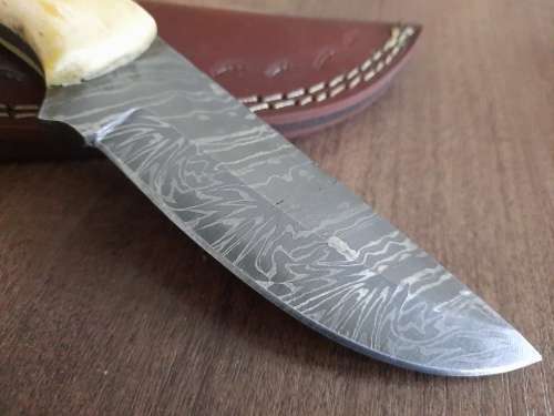 Handmade Damascus steel HUNTING  knife with Camel Bone handle scales. Crazy R1 start auction.