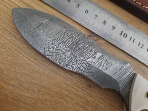 Handmade Damascus steel HUNTING  knife with Epoxy Resin handle scales. READ Description please.