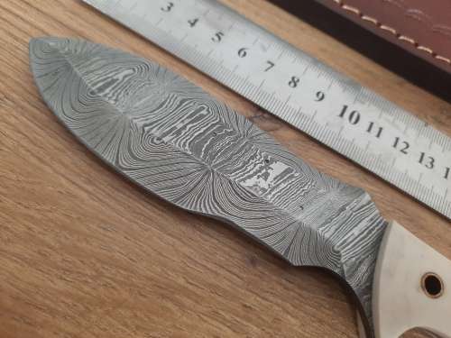 Handmade Damascus steel HUNTING  knife with Epoxy Resin handle scales. READ Description please.