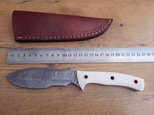 Handmade Damascus steel HUNTING  knife with Epoxy Resin handle scales. READ Description please.