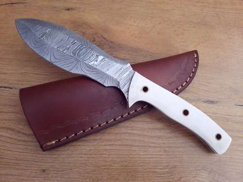 Handmade Damascus steel HUNTING  knife with Epoxy Resin handle scales. READ Description please.