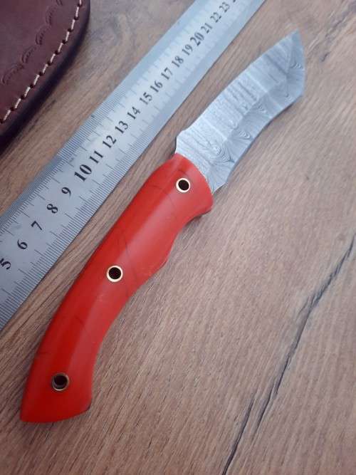 Handmade Damascus steel HUNTING  knife with Epoxy Resin handle scales. READ Description please.