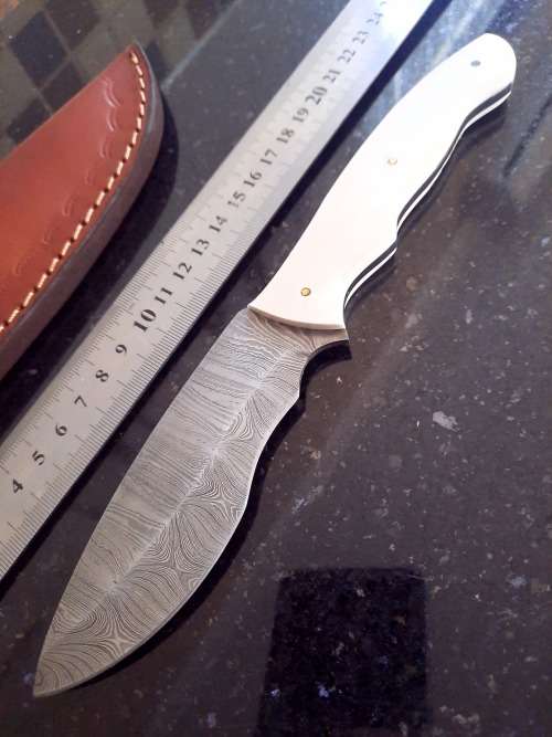 Handmade Damascus steel HUNTING  knife with Epoxy Resin handle scales.