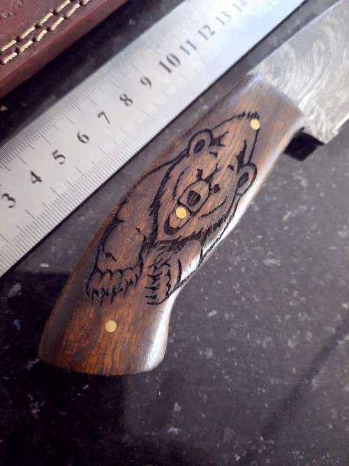 Handmade Damascus steel HUNTING  knife with Wooden handle scales.