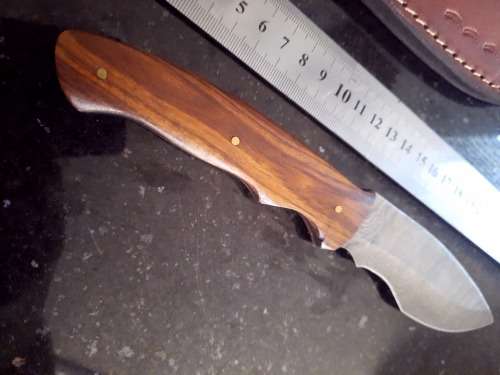 Handmade Damascus steel HUNTING  knife with Wooden handle scales. Please read description.