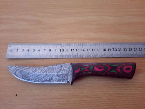 Handmade Damascus steel HUNTING  knife with Wooden handle scales. Please read description.