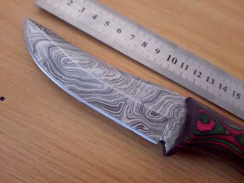 Handmade Damascus steel HUNTING  knife with Wooden handle scales. Please read description.