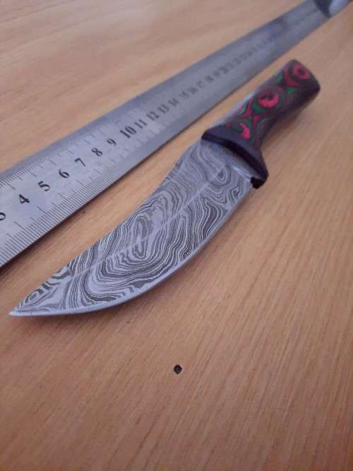 Handmade Damascus steel HUNTING  knife with Wooden handle scales. Please read description.