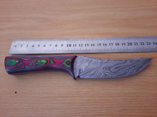 Handmade Damascus steel HUNTING  knife with Wooden handle scales. Please read description.