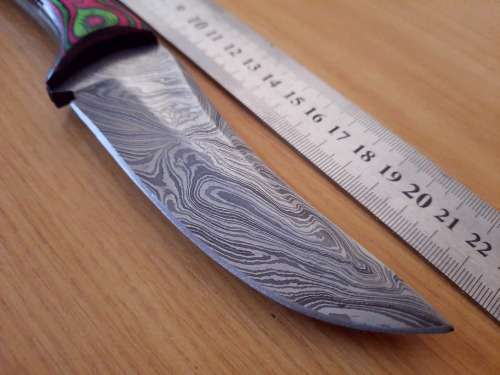 Handmade Damascus steel HUNTING  knife with Wooden handle scales. Please read description.