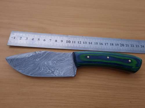 Handmade Damascus steel HUNTING  knife with Wooden handle scales. Please read description.