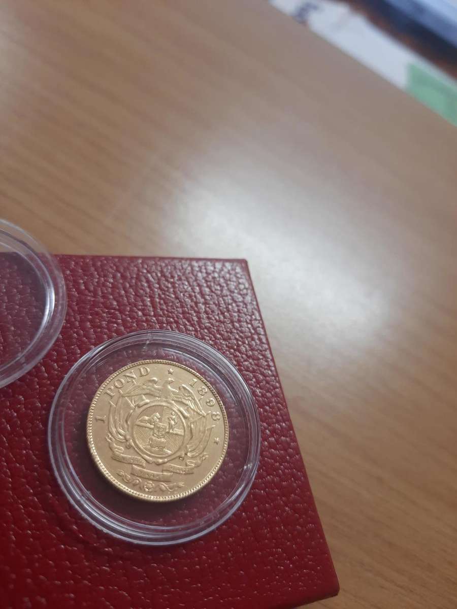 1898 ZAR Gold pond in very good condition after 126 of being minted, please see pictures.