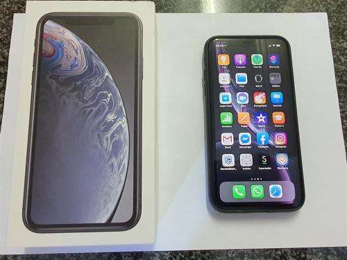 APPLE IPHONE XR 64GB ~ LISA HAS (FIVE)