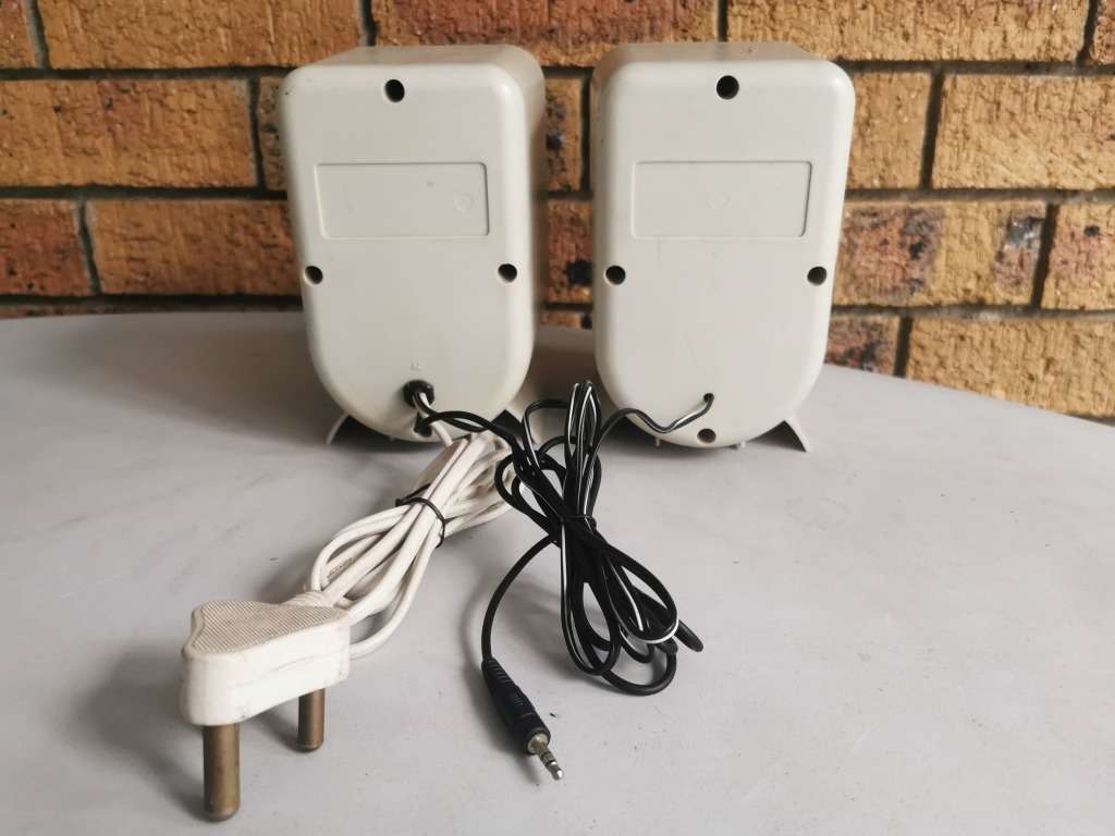 Multi-Media powered PC speakers