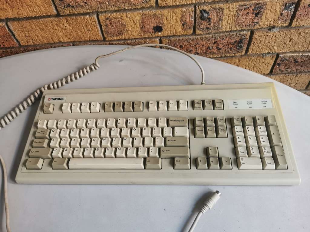 Tatung PS/2 mechanical keyboard
