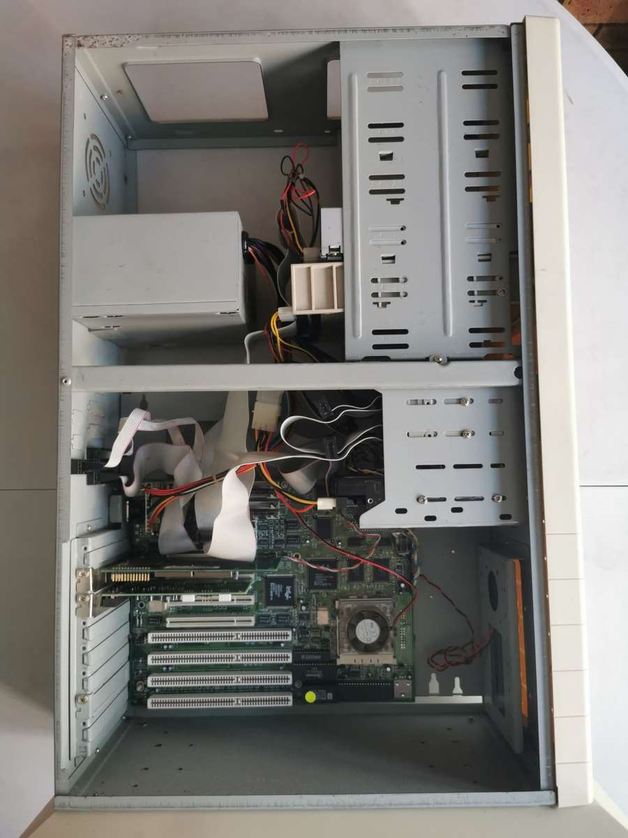 Pentium 120 full tower PC