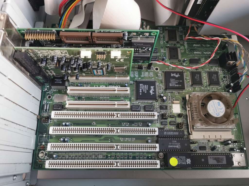 Pentium 120 full tower PC