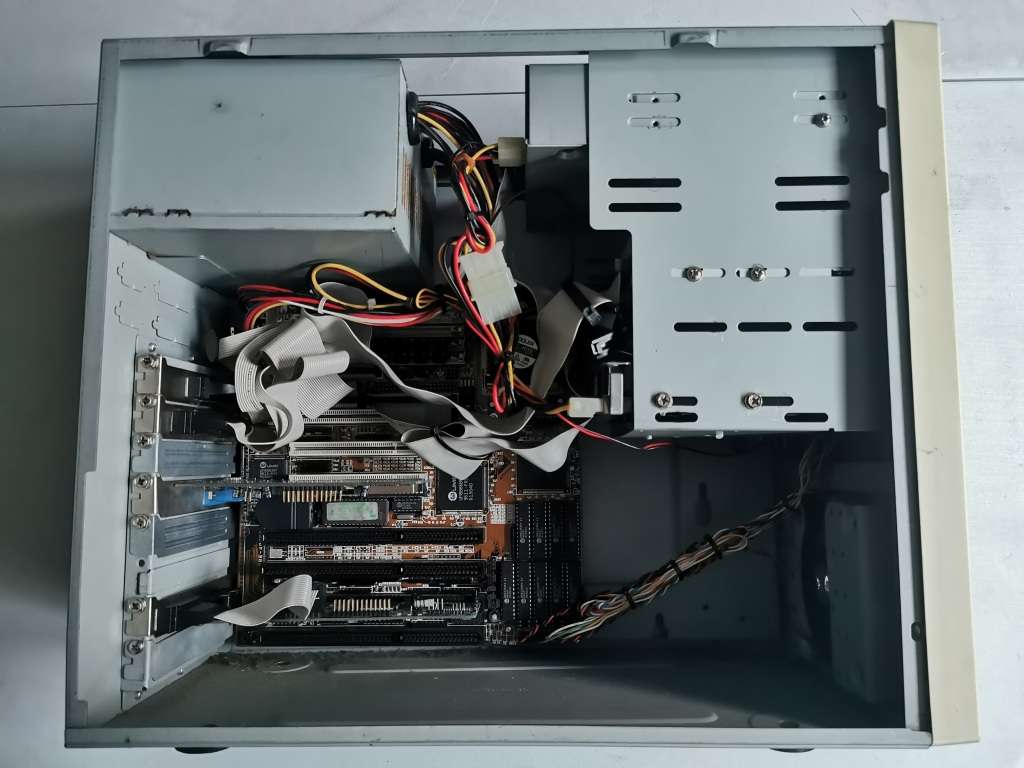 Vision2000 486 DX4-100 PC