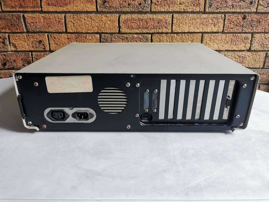 Miad 10MHz Turbo XT with Keyboard and VGA