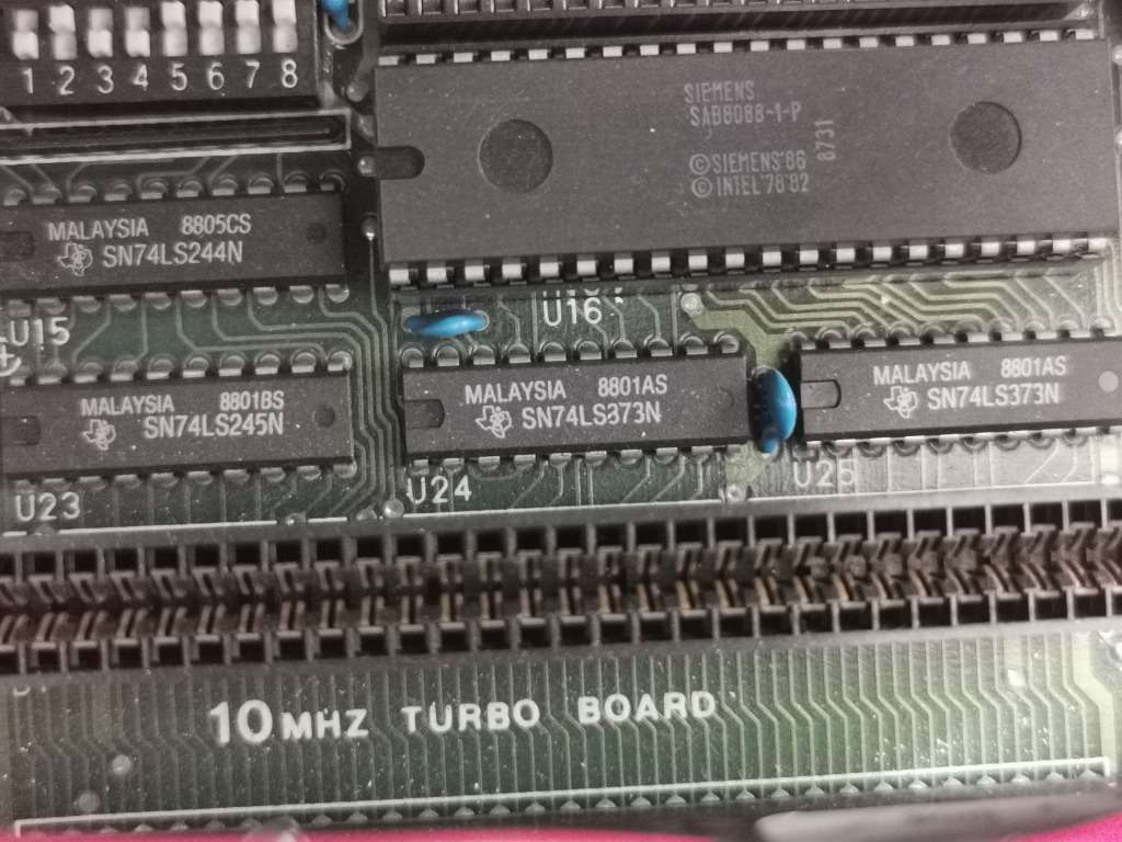 Miad 10MHz Turbo XT with Keyboard and VGA