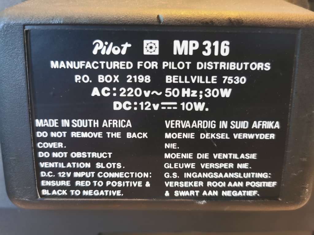 Atari 2600 with TV (ready to play)