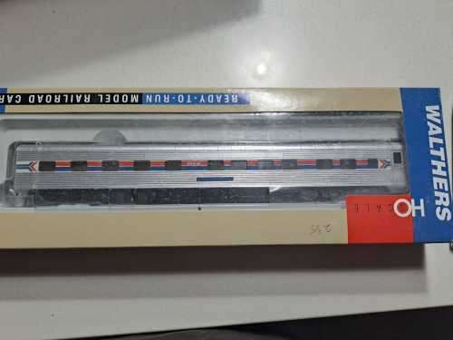 HO walthers PULLMAN AMTRAK COACHES