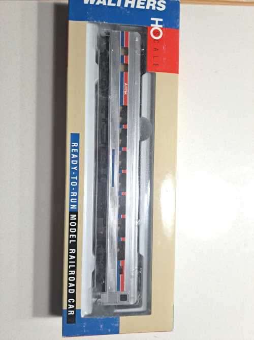 HO walthers PULLMAN AMTRAK COACHES