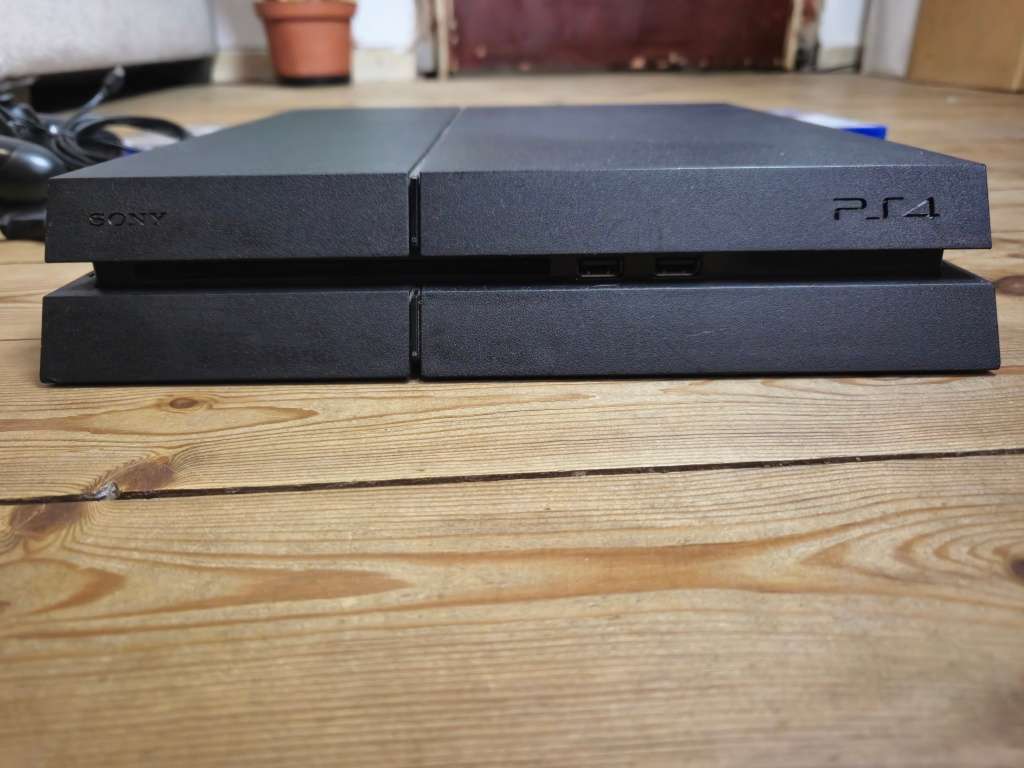 PlayStation 4 1TB Bundle (Read Description)