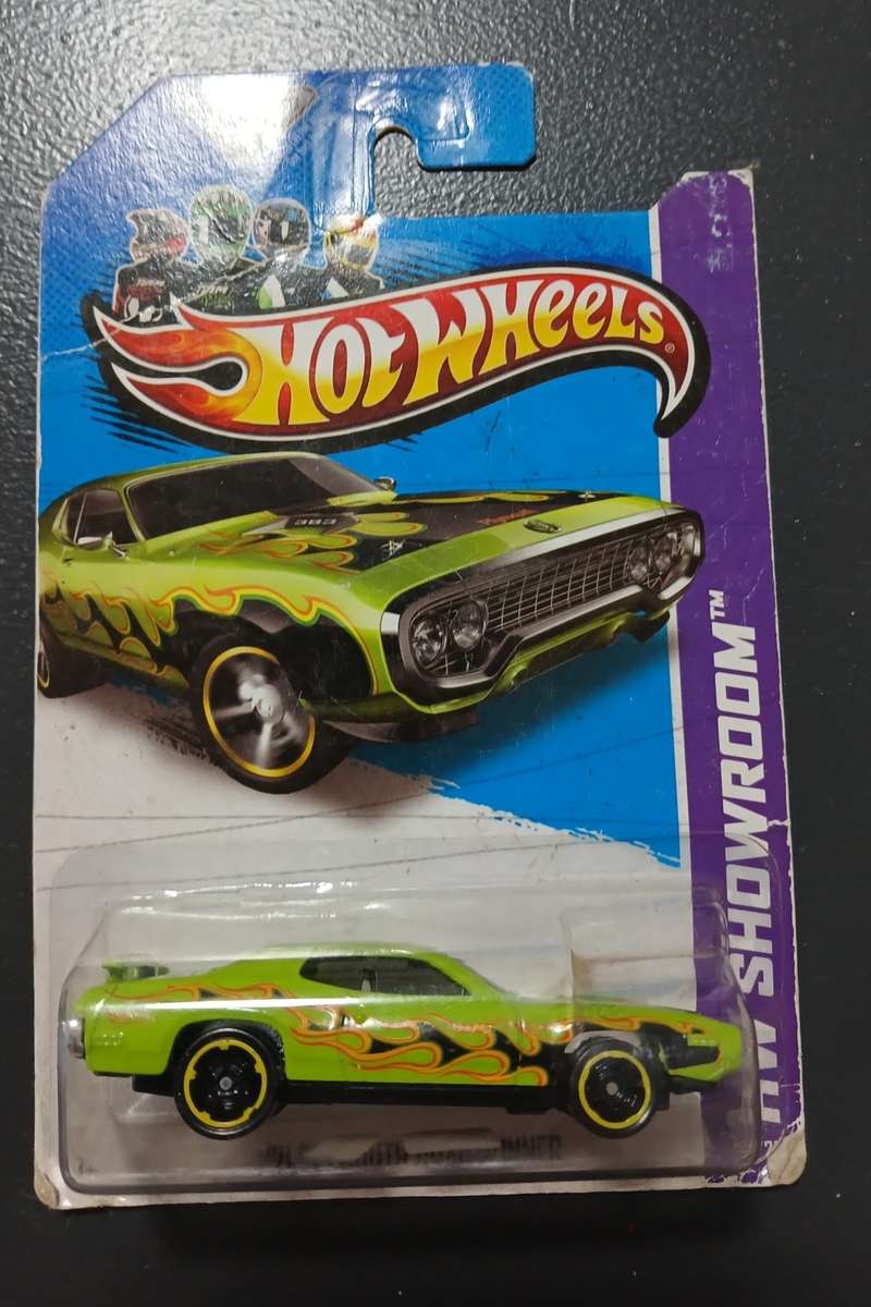 Hot wheels 71 plymouth road runner