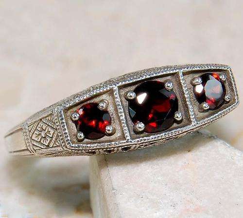 GARNET VIICTORIAN STYLE SIZE 6.5  925 STERLING SILVER RING