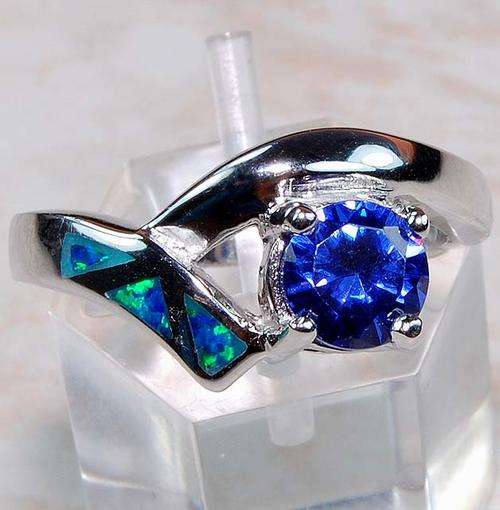 BLUE SAPHIRE AND BLUE AUSTRIALIAN OPAL  925 STERLING SILVER RING SIZE 6