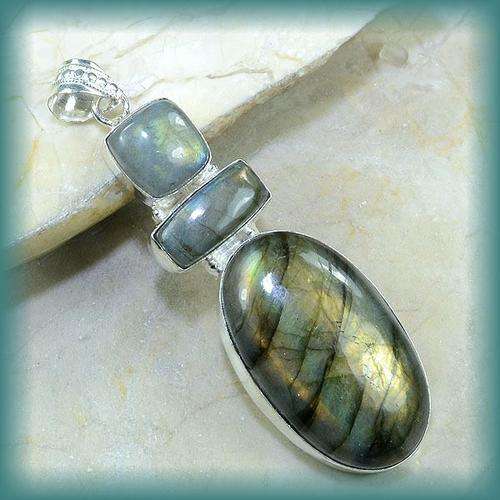LABRADORITE 24 X 41 MM PENDANT SET IN 925 STERLING SILVER