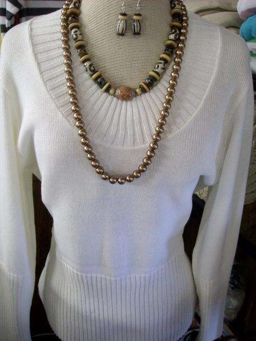 KNITTED  LONG LENGTH 75 cm OR SHORT LENGTH   65CM  U NECK  RIBBED DETAIL