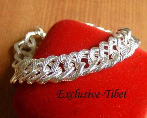 HIS OR HERS HIGH QUALITY TAI SILVER  FLAT CURB BRACELET  100% GUARENTEE NOT TO  FADE OR MONEY BACK**