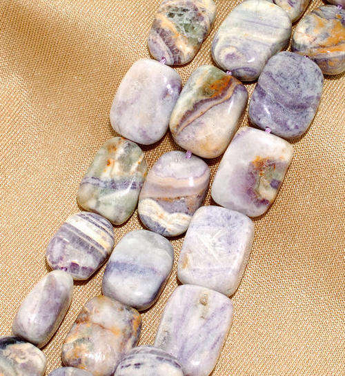CHAROITE IRREGULAR SHAPE  OPAQUE  96GRMS 20X15X8  20PIECES 15INCH