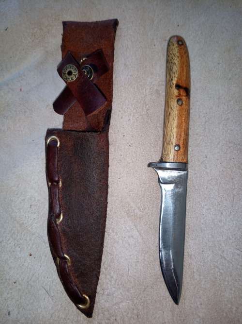 HANDMADE KNIFE USING COLUMBIA  MODEL K-09 BLADE HANDLE MADE WITH BUSHVELD HARDEHOUT & LEATHER SHEET