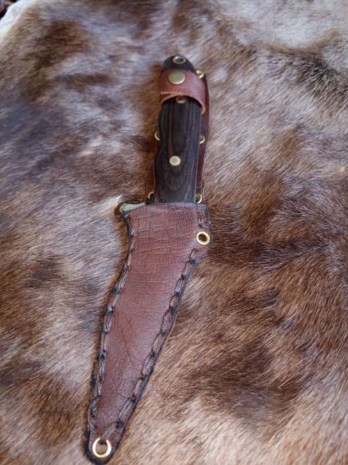 HANDMADE KNIFE WITH LEATHER SCABBARD